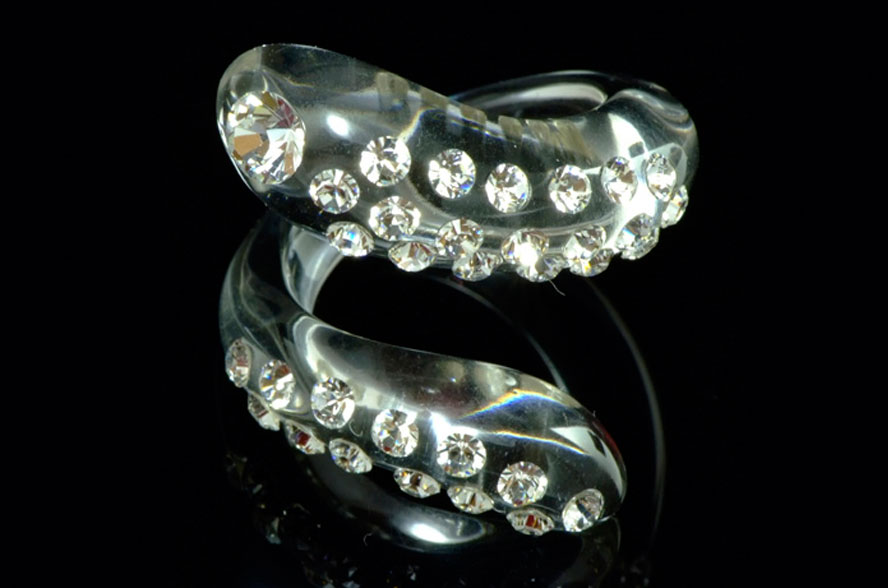 Serpente Ring Transparent Acrylic Crystal